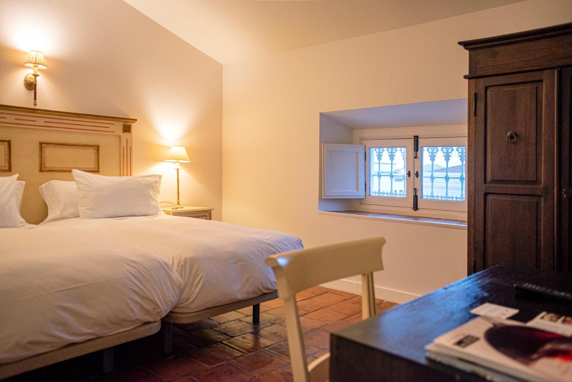 Hotel Boutique Conde De La Corte Сафра Екстериор снимка