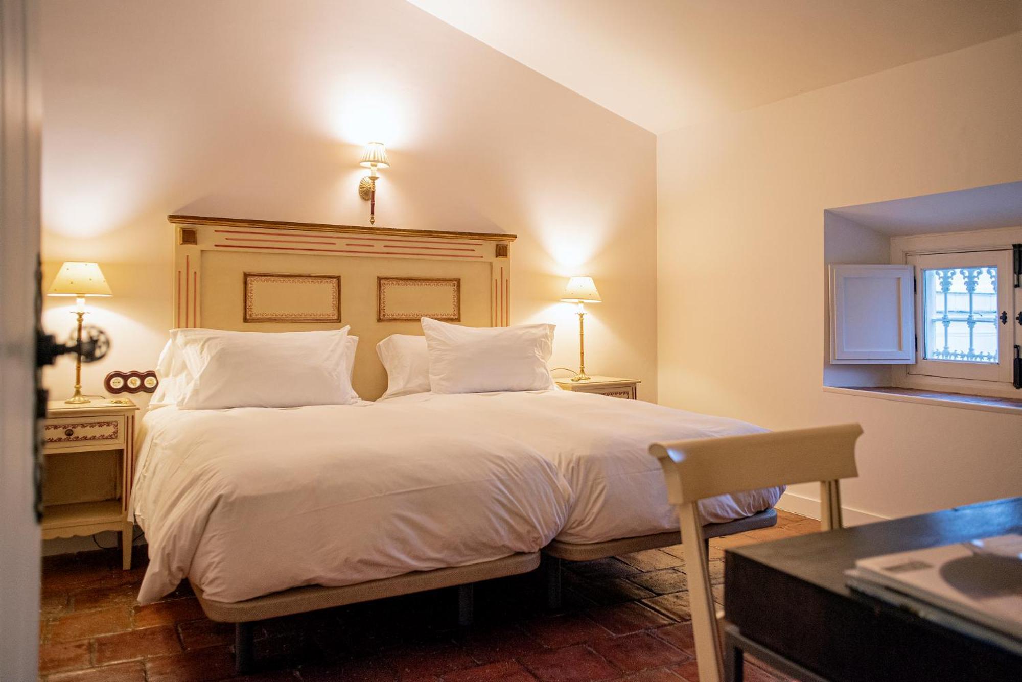 Hotel Boutique Conde De La Corte Сафра Екстериор снимка