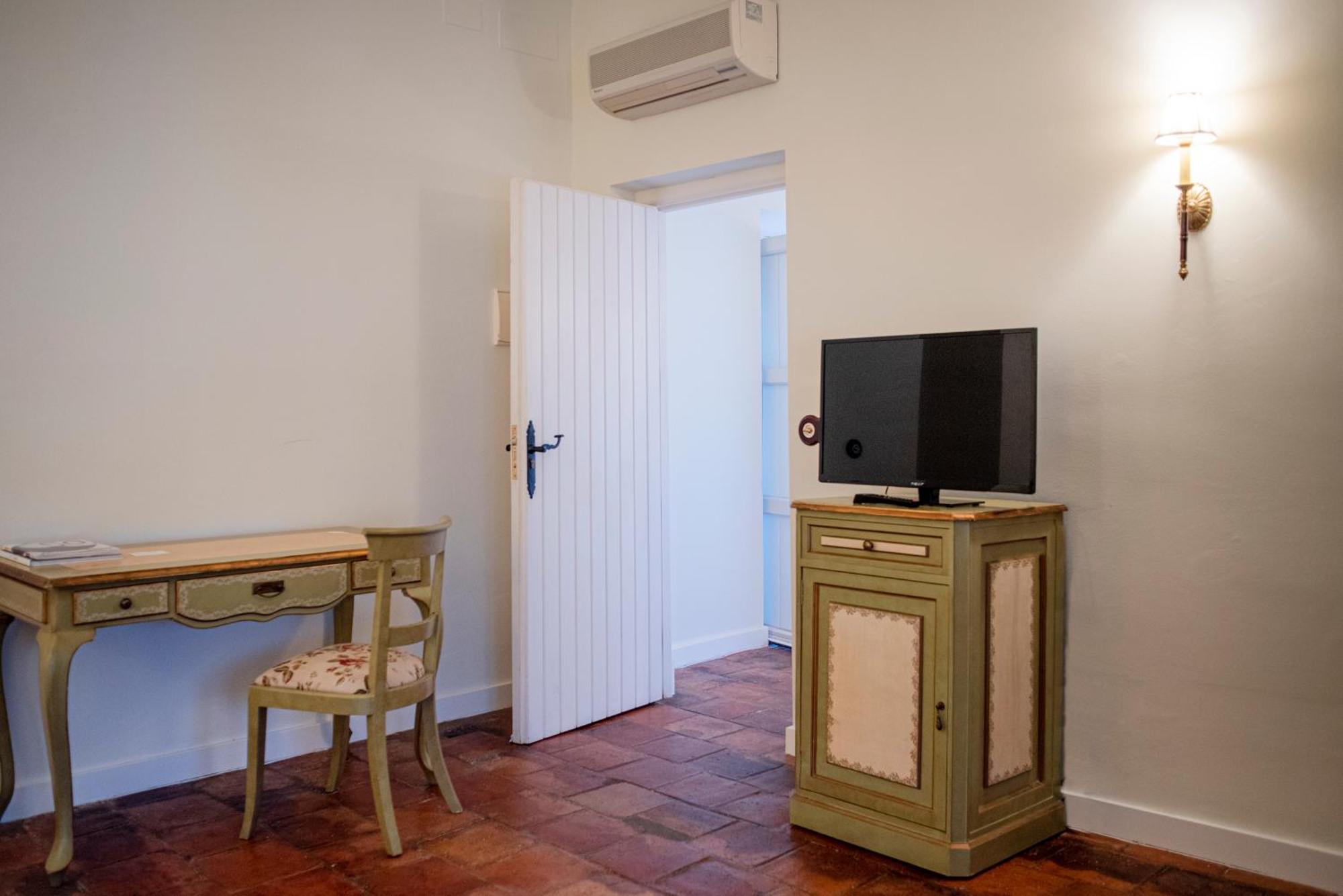Hotel Boutique Conde De La Corte Сафра Екстериор снимка