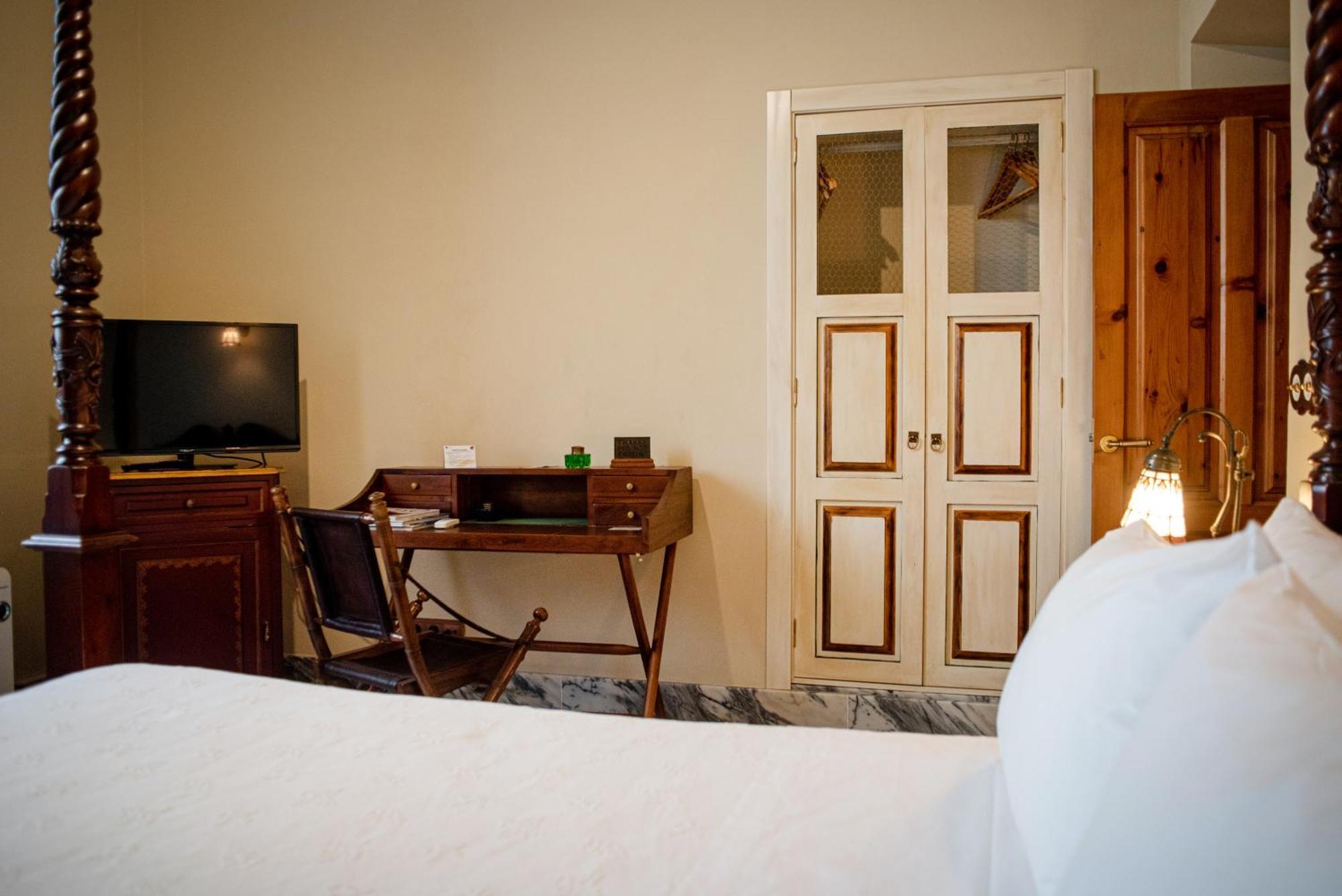 Hotel Boutique Conde De La Corte Сафра Екстериор снимка