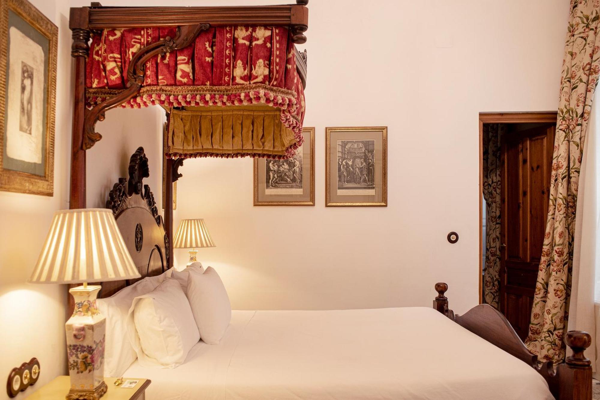 Hotel Boutique Conde De La Corte Сафра Екстериор снимка
